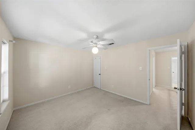 $250,000 | 407 South Rivershire Drive, Conroe, TX 77304