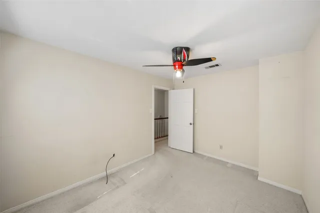 $250,000 | 407 South Rivershire Drive, Conroe, TX 77304