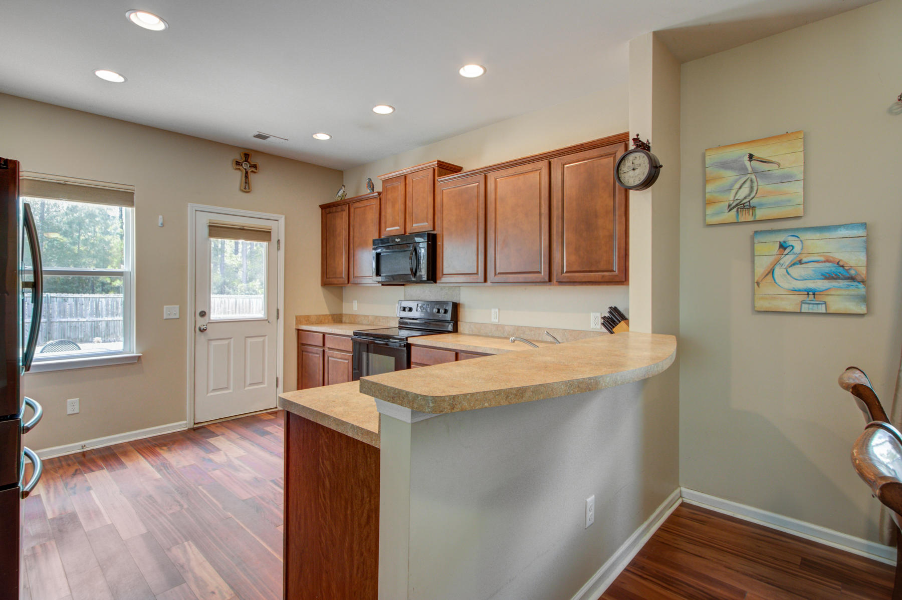 329 Iveson Road Summerville, SC 29486 - Photo 12 of 38 329 Iverson Rd. Summerville SC (11)