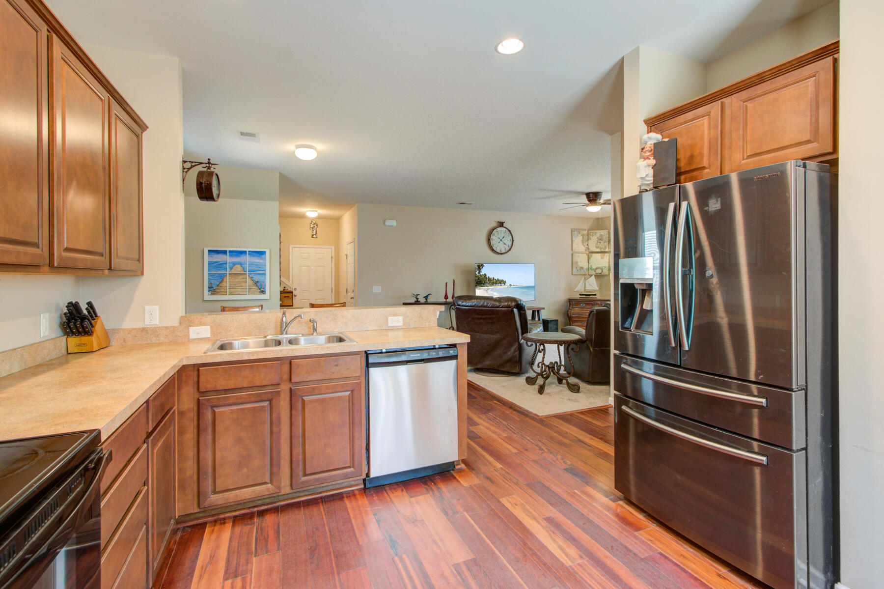 329 Iveson Road Summerville, SC 29486 - Photo 14 of 38 329 Iverson Rd. Summerville SC (13)