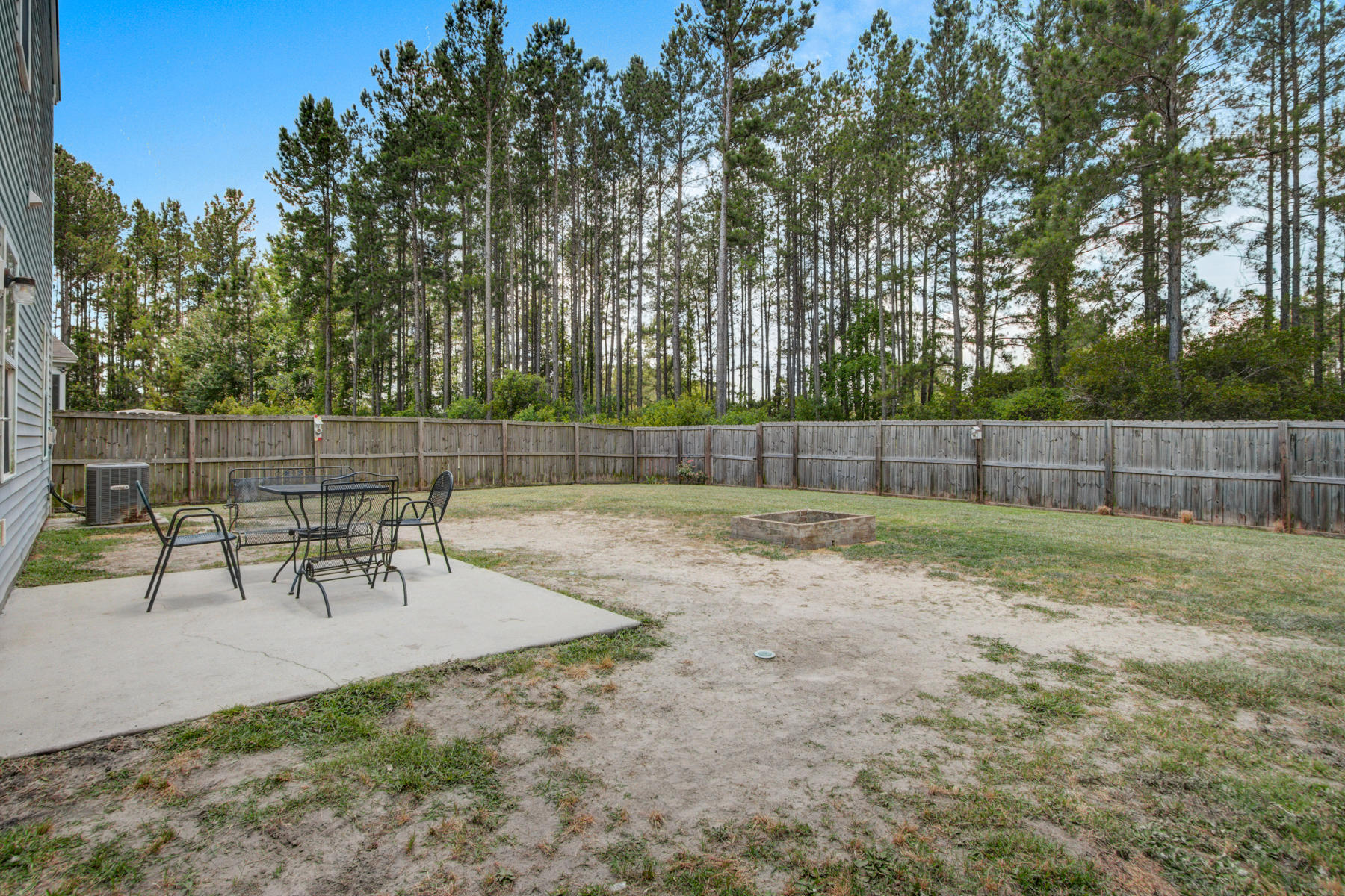 329 Iveson Road Summerville, SC 29486 - Photo 3 of 38 329 Iverson Rd. Summerville SC (33)