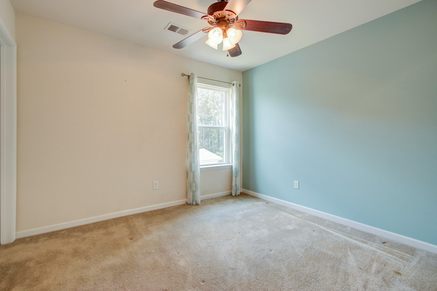 329 Iveson Road Summerville, SC 29486 - Photo 36 of 38 329 Iverson Rd. Summerville SC (28)