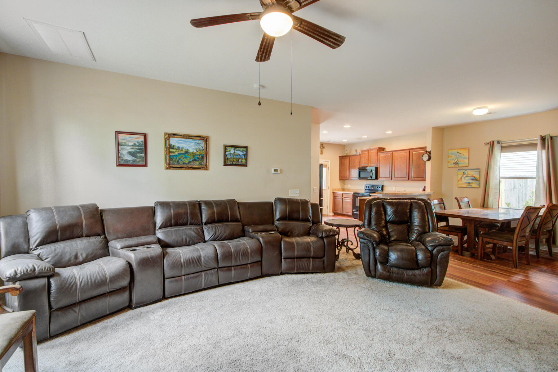329 Iveson Road Summerville, SC 29486 - Photo 8 of 38 329 Iverson Rd. Summerville SC (7)