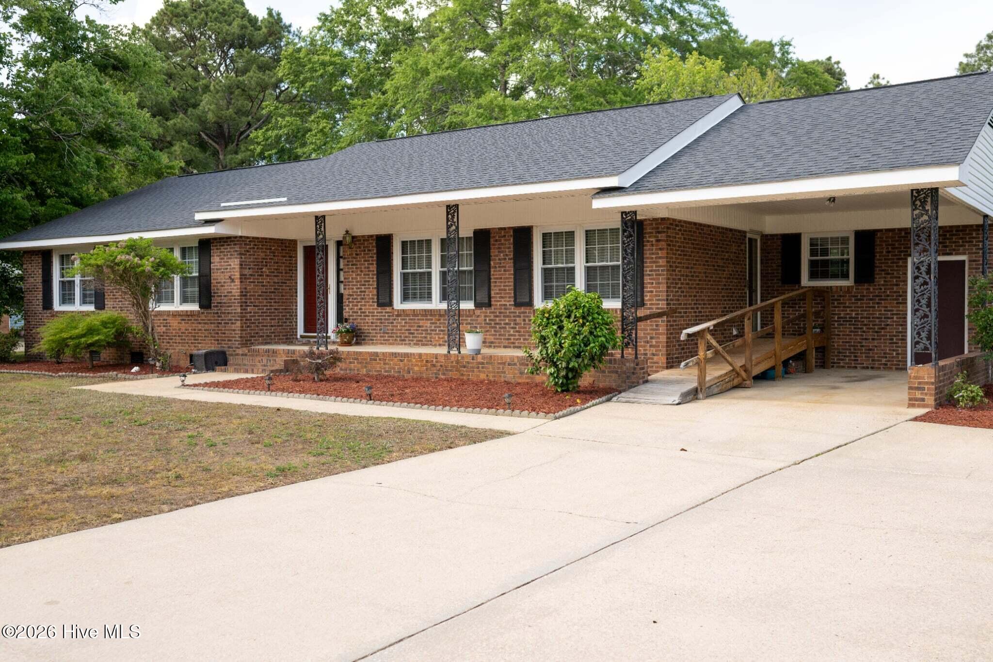 1506 Patsy Lane Laurinburg, NC 28352 - Photo 6 of 52 att.JIhb8zKpS1zsga7rlrZ2fuLN_-94KE7Af-91