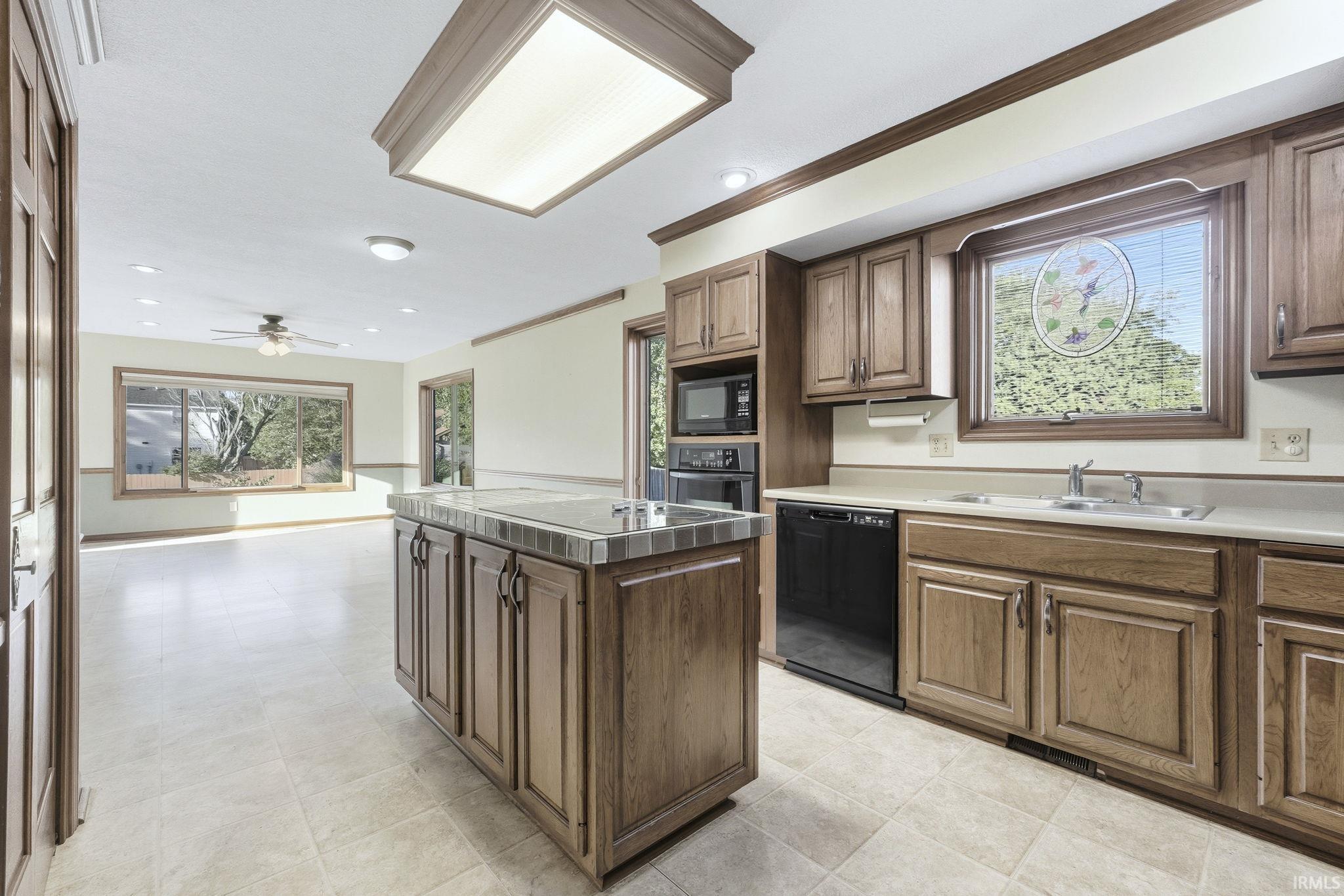 1536 Timberlake Trail Fort Wayne, IN 46804 - Photo 21 of 36