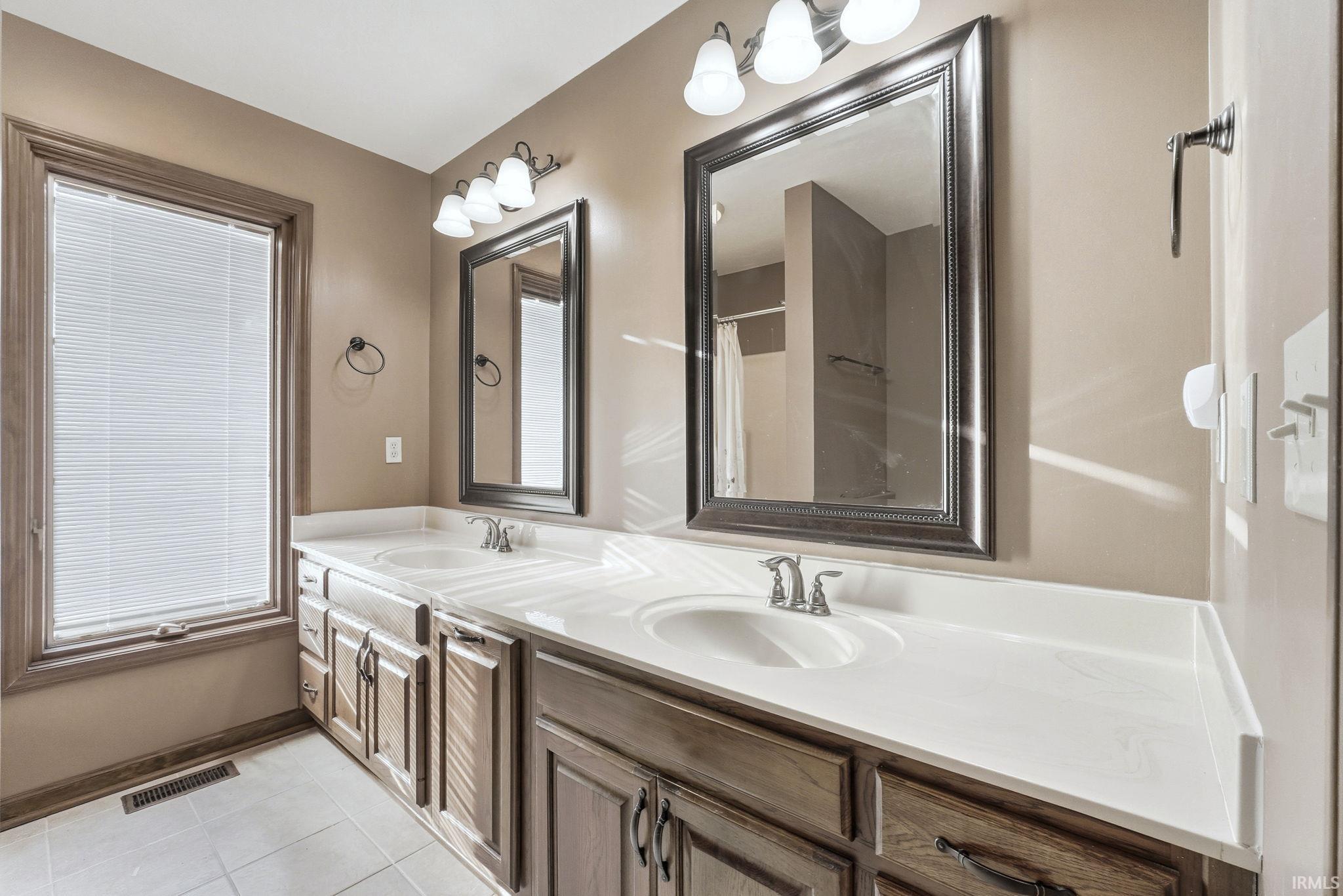 1536 Timberlake Trail Fort Wayne, IN 46804 - Photo 26 of 36