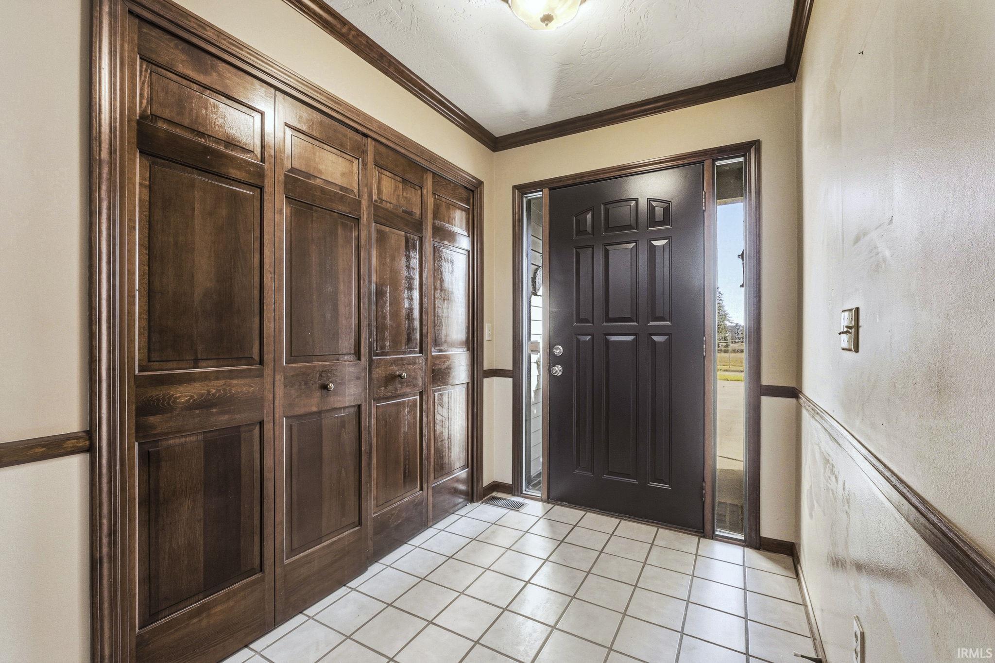 1536 Timberlake Trail Fort Wayne, IN 46804 - Photo 9 of 36