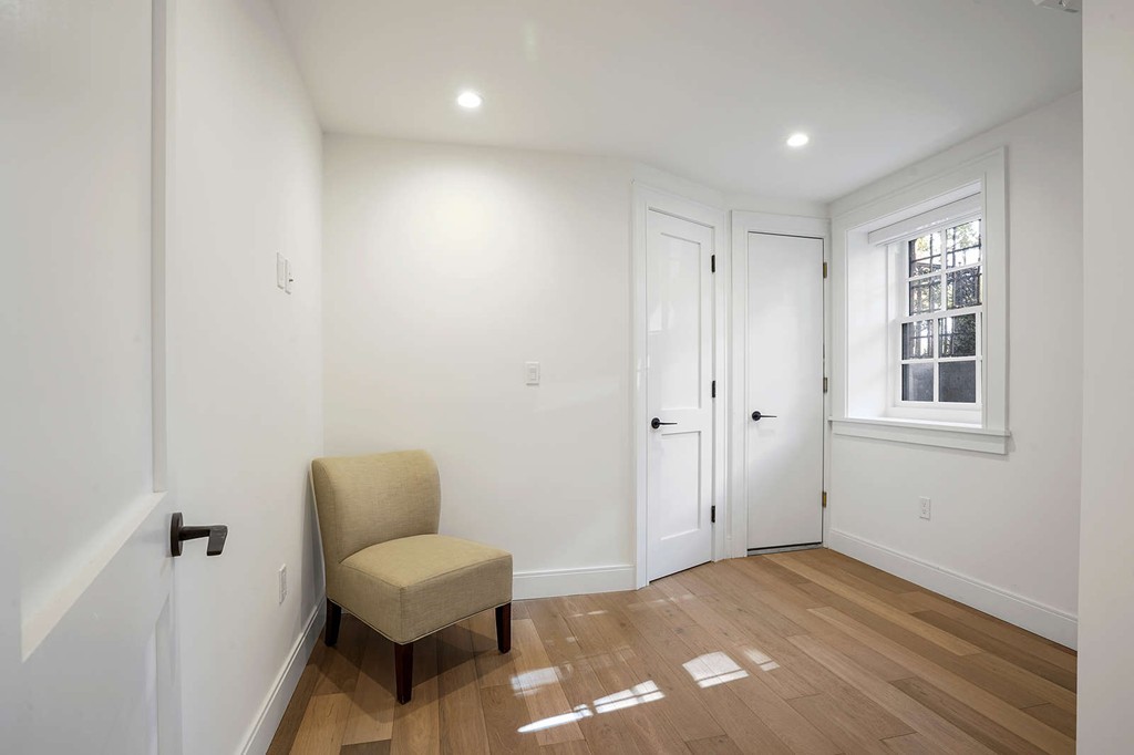 72 Beacon Street, Unit A Boston, MA 02108 - Photo 11 of 19 a view of a livingroom with furniture and windows