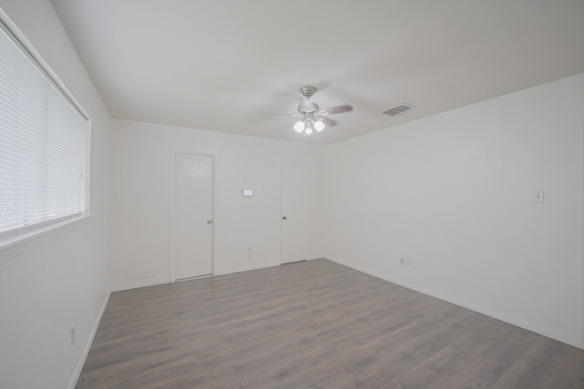 9811 Mango Street Houston, TX 77075 - Photo 17 of 29