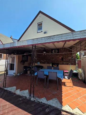 $915,000 | 158-30 96th Street | Old Howard Beach