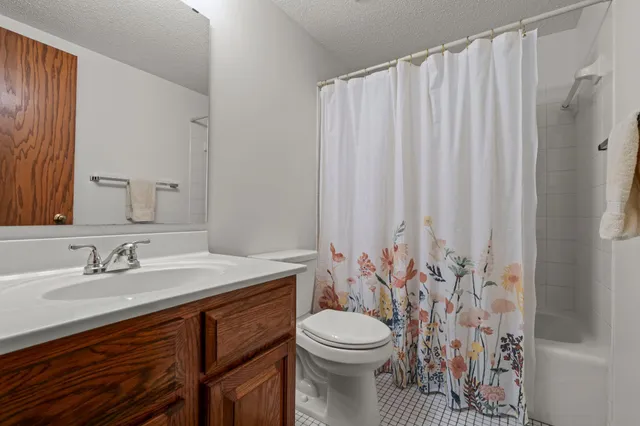 $199,900 | 10 Windsor Court, Unit 102, New Brighton, MN 55112