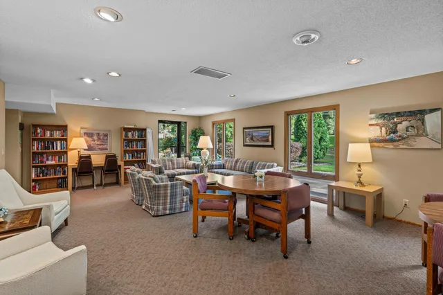 $199,900 | 10 Windsor Court, Unit 102, New Brighton, MN 55112