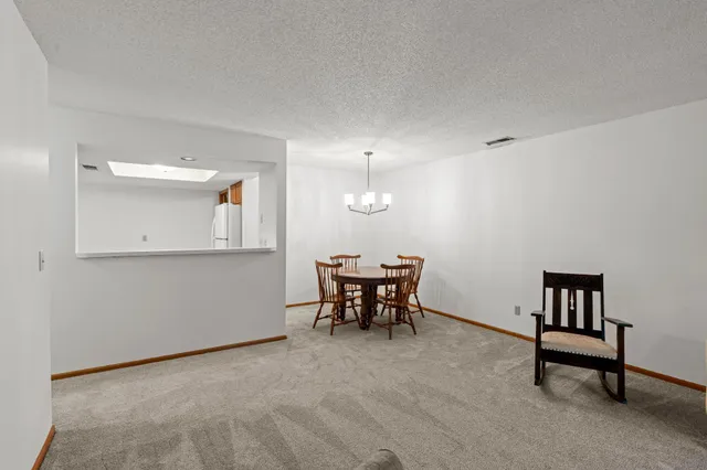 $199,900 | 10 Windsor Court, Unit 102, New Brighton, MN 55112