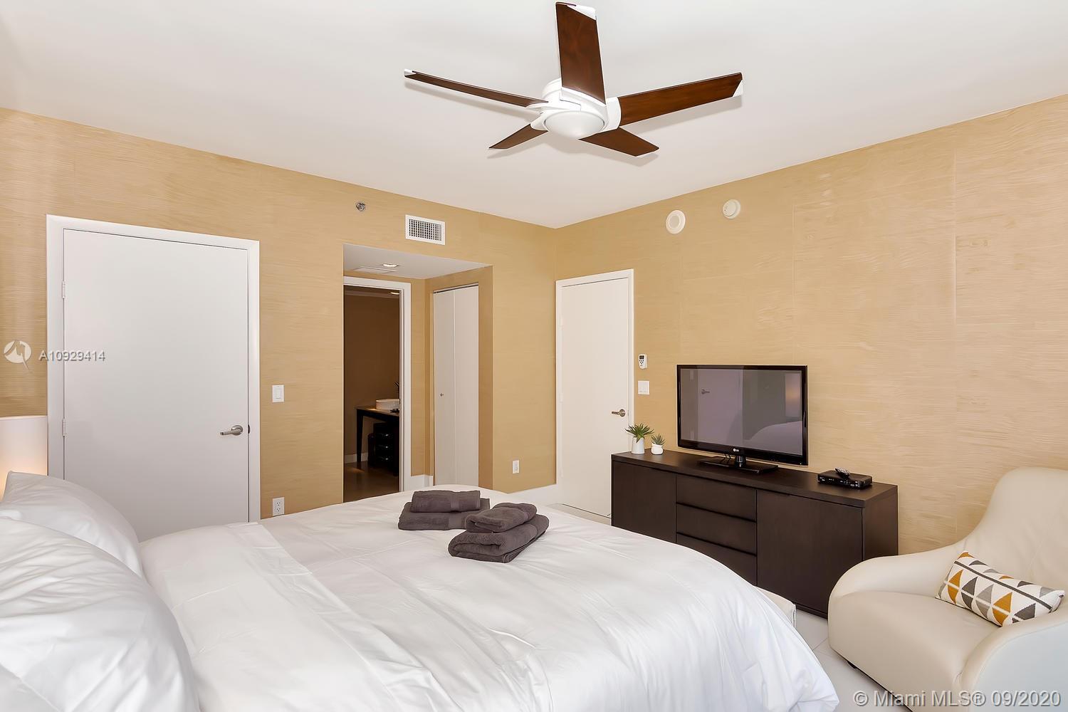 485 Brickell Avenue, Unit 3704 Miami, FL 33131 - Photo 24 of 65