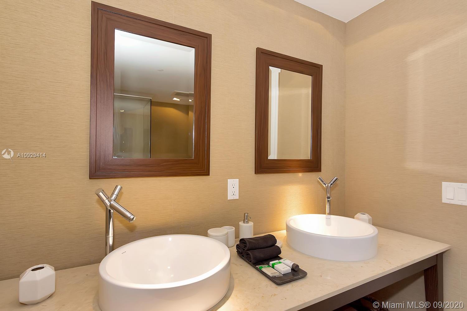 485 Brickell Avenue, Unit 3704 Miami, FL 33131 - Photo 30 of 65
