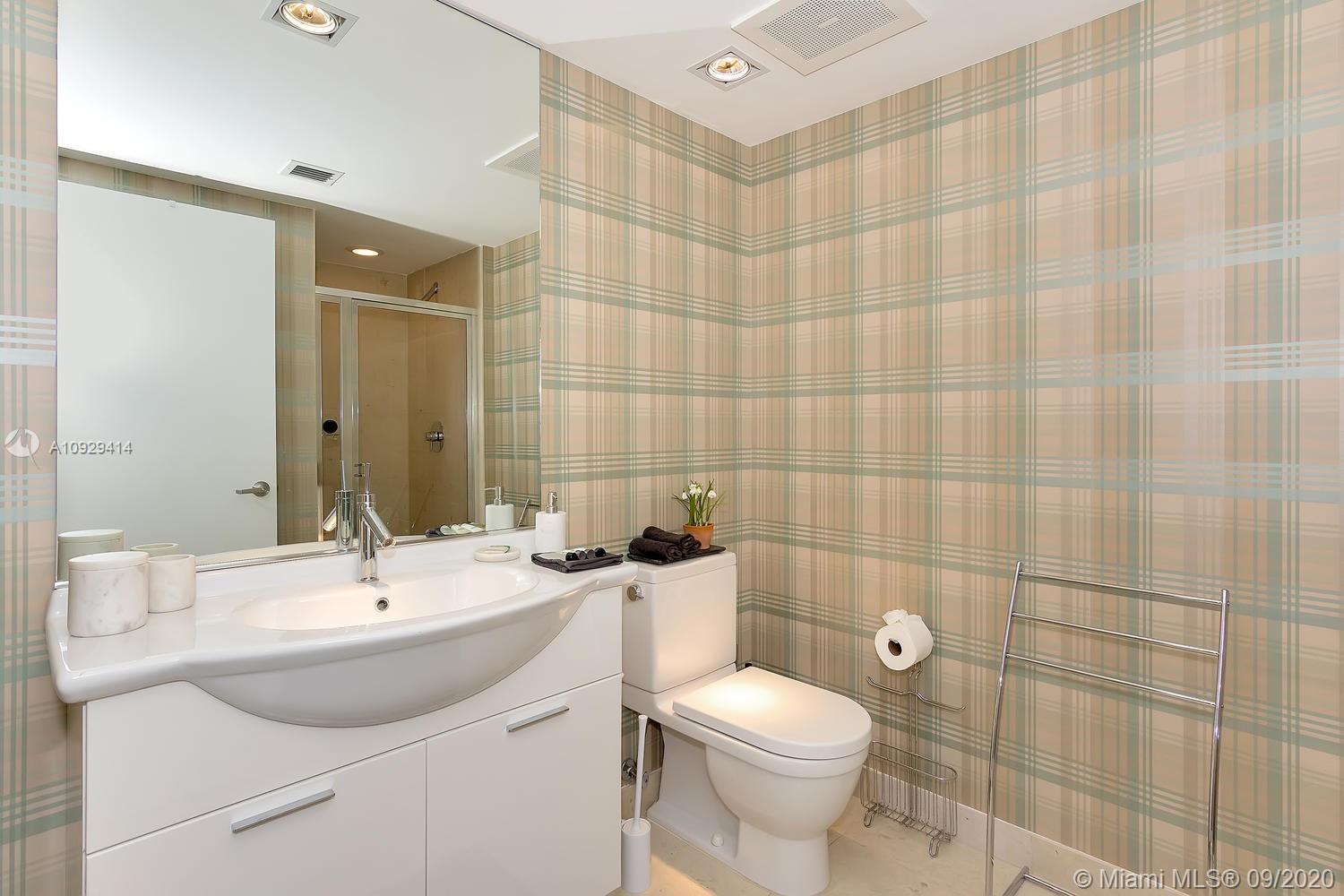 485 Brickell Avenue, Unit 3704 Miami, FL 33131 - Photo 37 of 65