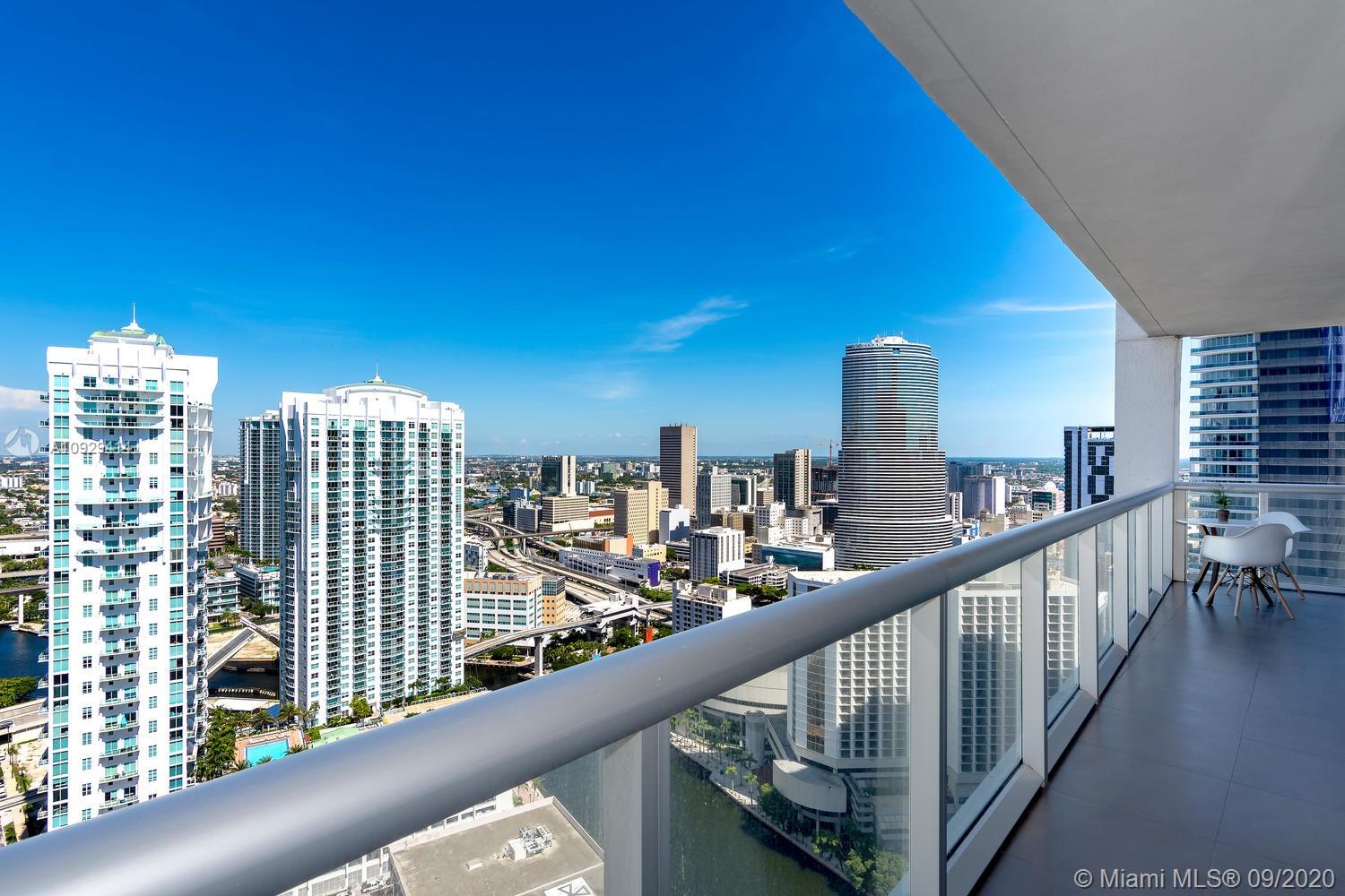 485 Brickell Avenue, Unit 3704 Miami, FL 33131 - Photo 6 of 65 Northwest view from 3704
