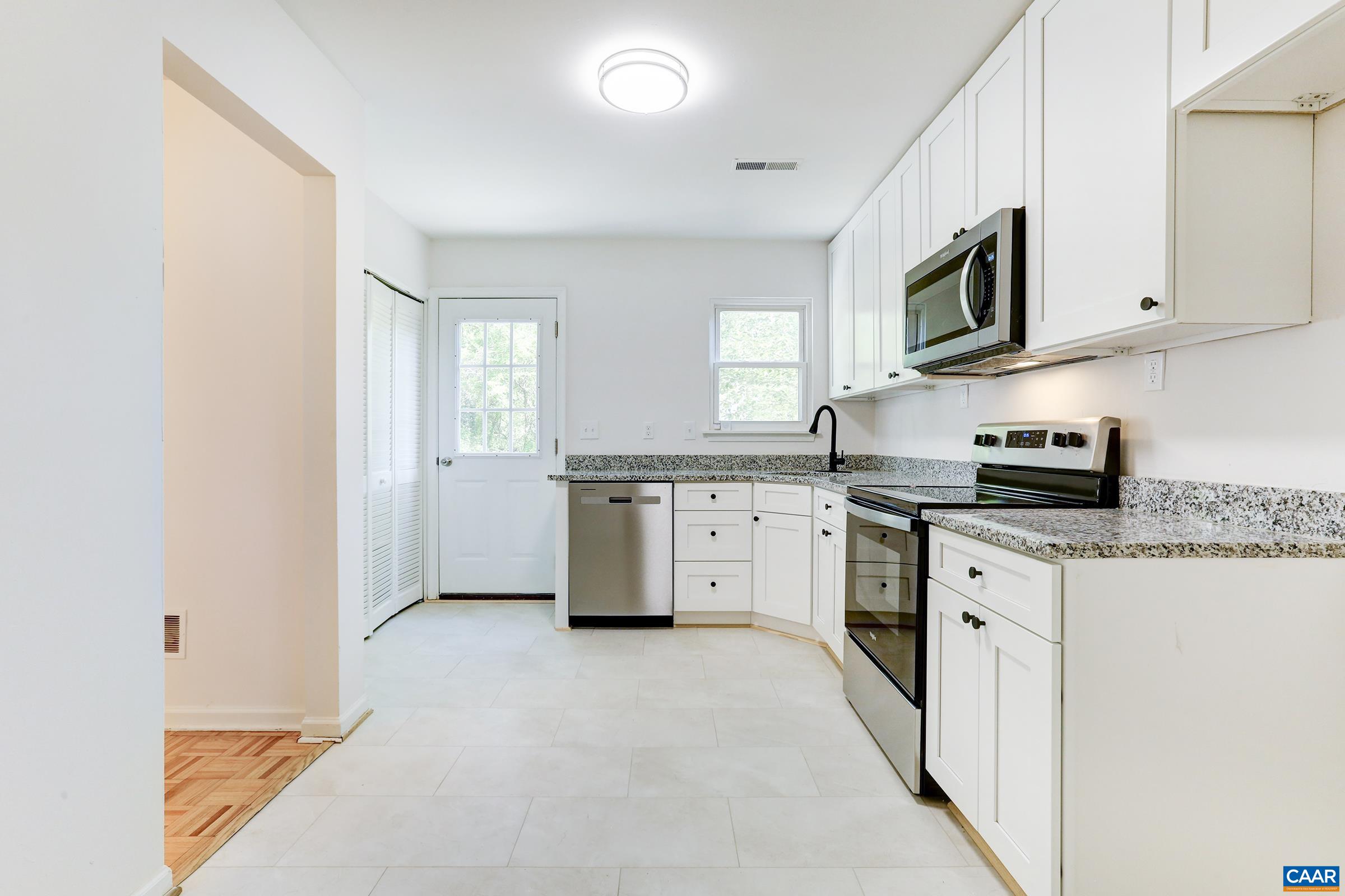 605 Bailey Road Charlottesville, VA 22903 - Photo 10 of 25 a view of a kitchen with electric appliances