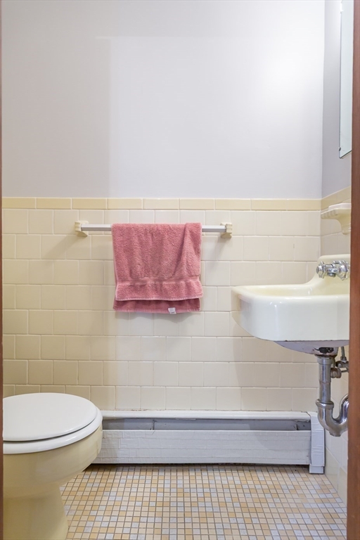 105 Cornhill Road Somerset, MA 02725 - Photo 31 of 38