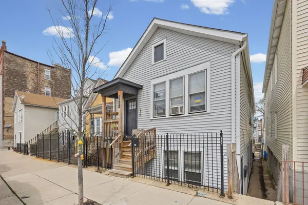 $499,900 | 2921 South Bonfield Street, Chicago, IL 60608