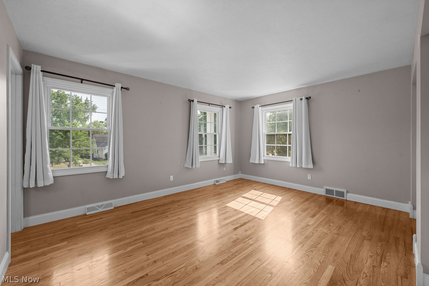 32575 Arthur Road Solon, OH 44139 - Photo 19 of 31