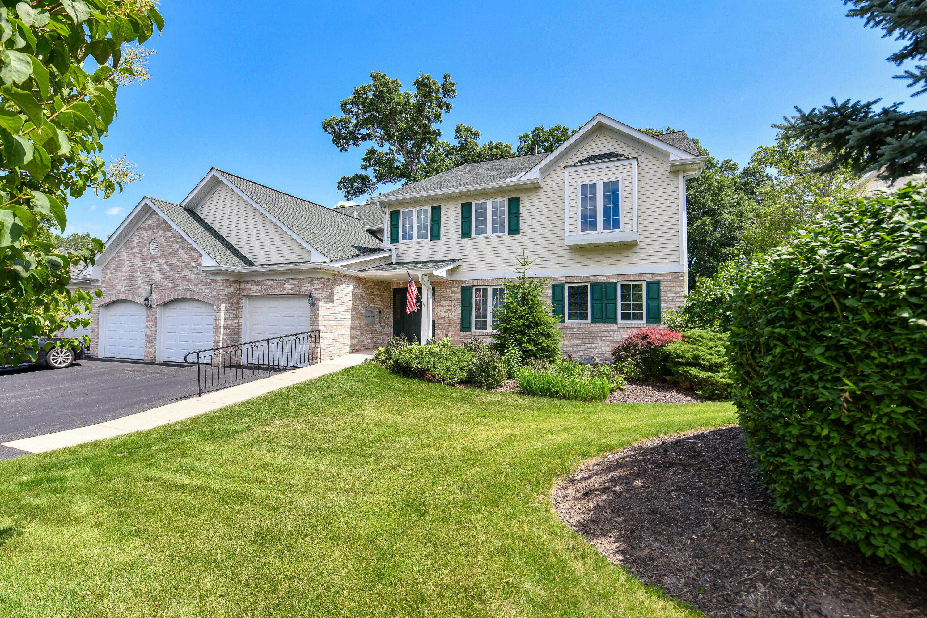 91 Potawatomi Road, Unit J4 Williams Bay, WI 53191 - Photo 1 of 33 Welcome Home