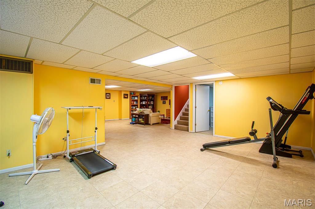 2025 Rurline Drive St. Louis, MO 63146 - Photo 74 of 92