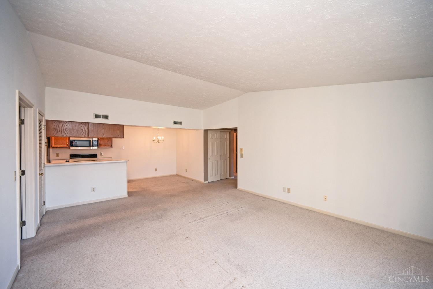 5761 Cheviot Road, Unit 3C Cincinnati, OH 45247 - Photo 19 of 34