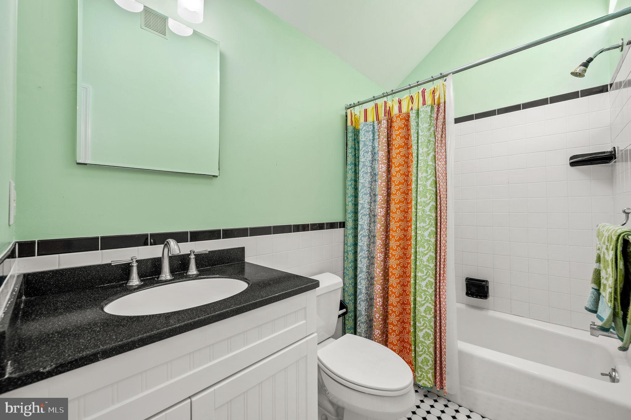 317 Lynbrooke Road Springfield, PA 19064 - Photo 22 of 34 Primary Bath
