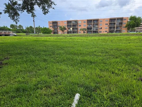 $1,475 | 8590 Sunrise Lakes Boulevard, Unit 106, Sunrise, FL 33322