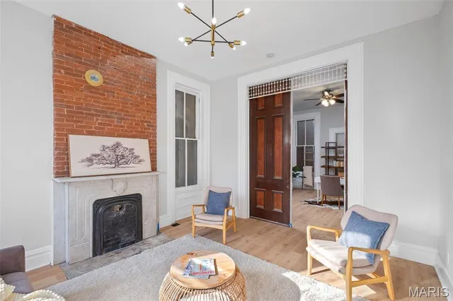 $375,000 | 1725 Oregon Place, St. Louis, MO 63104