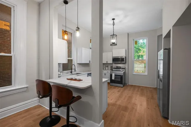 $375,000 | 1725 Oregon Place, St. Louis, MO 63104