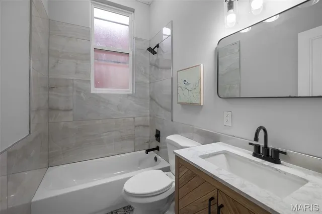 $375,000 | 1725 Oregon Place, St. Louis, MO 63104