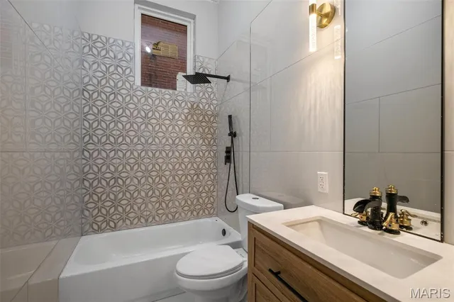 $375,000 | 1725 Oregon Place, St. Louis, MO 63104