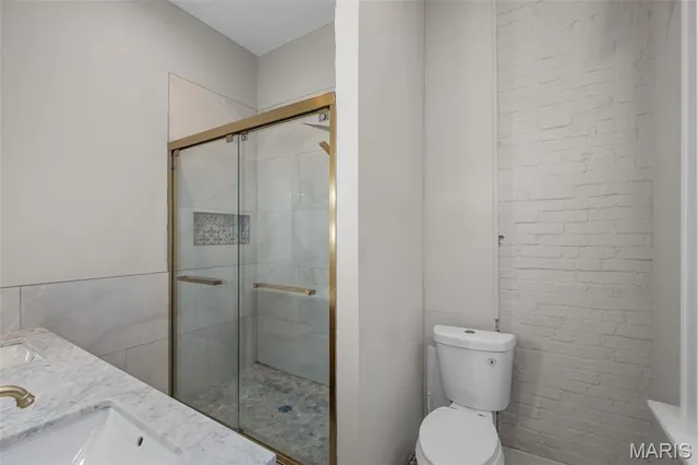 $375,000 | 1725 Oregon Place, St. Louis, MO 63104