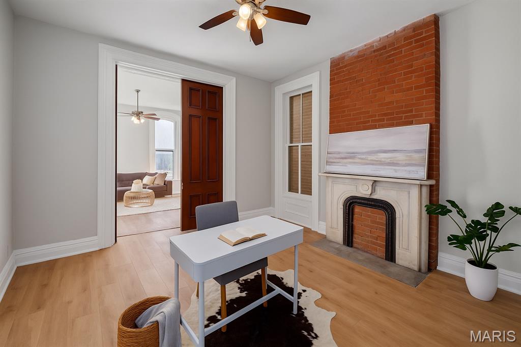 1725 Oregon Place St. Louis, MO 63104 - Photo 9 of 39