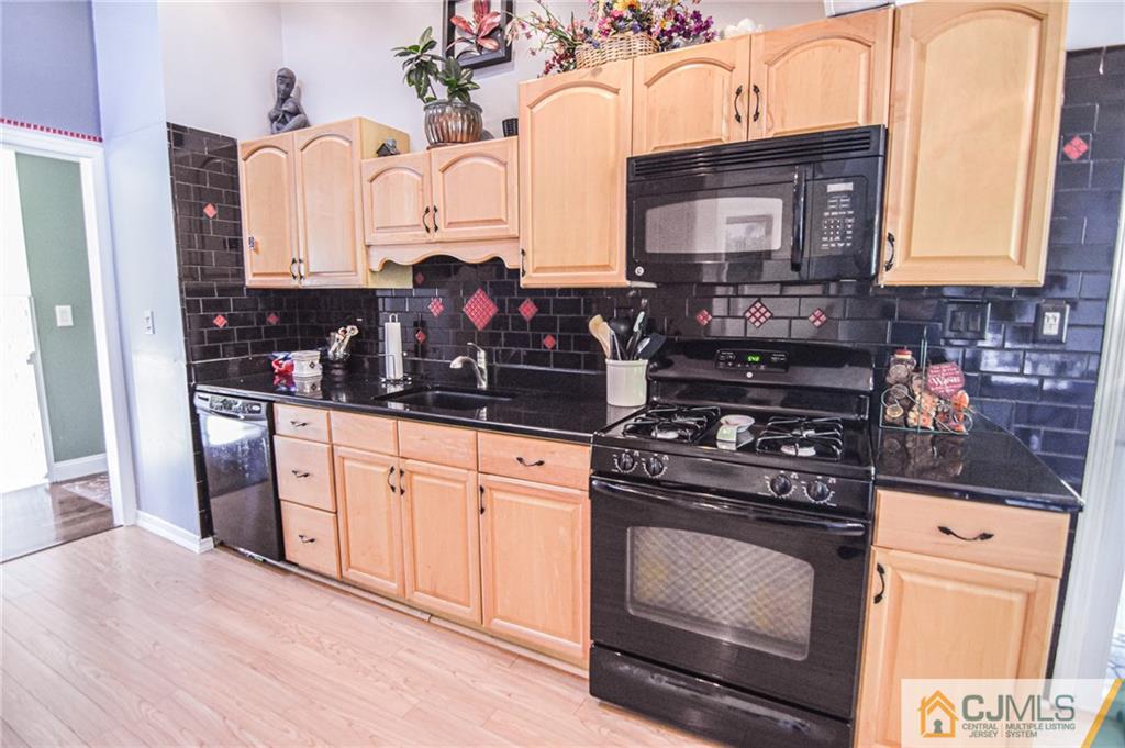 31 Arden Road Old Bridge, NJ 08857 - Photo 8 of 32 Gallery Image 8