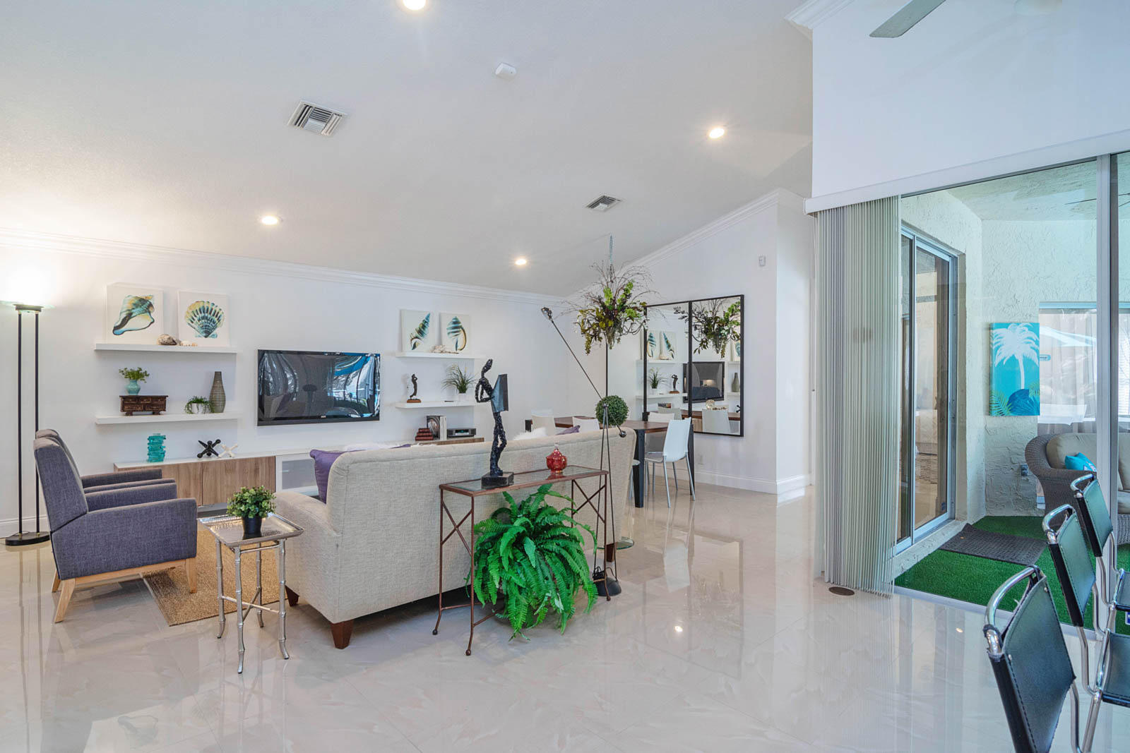 6160 La Vida Terrace Boca Raton, FL 33433 - Photo 12 of 28 76A7C0EA-D2A5-419D-9C75-0D707E8F2553