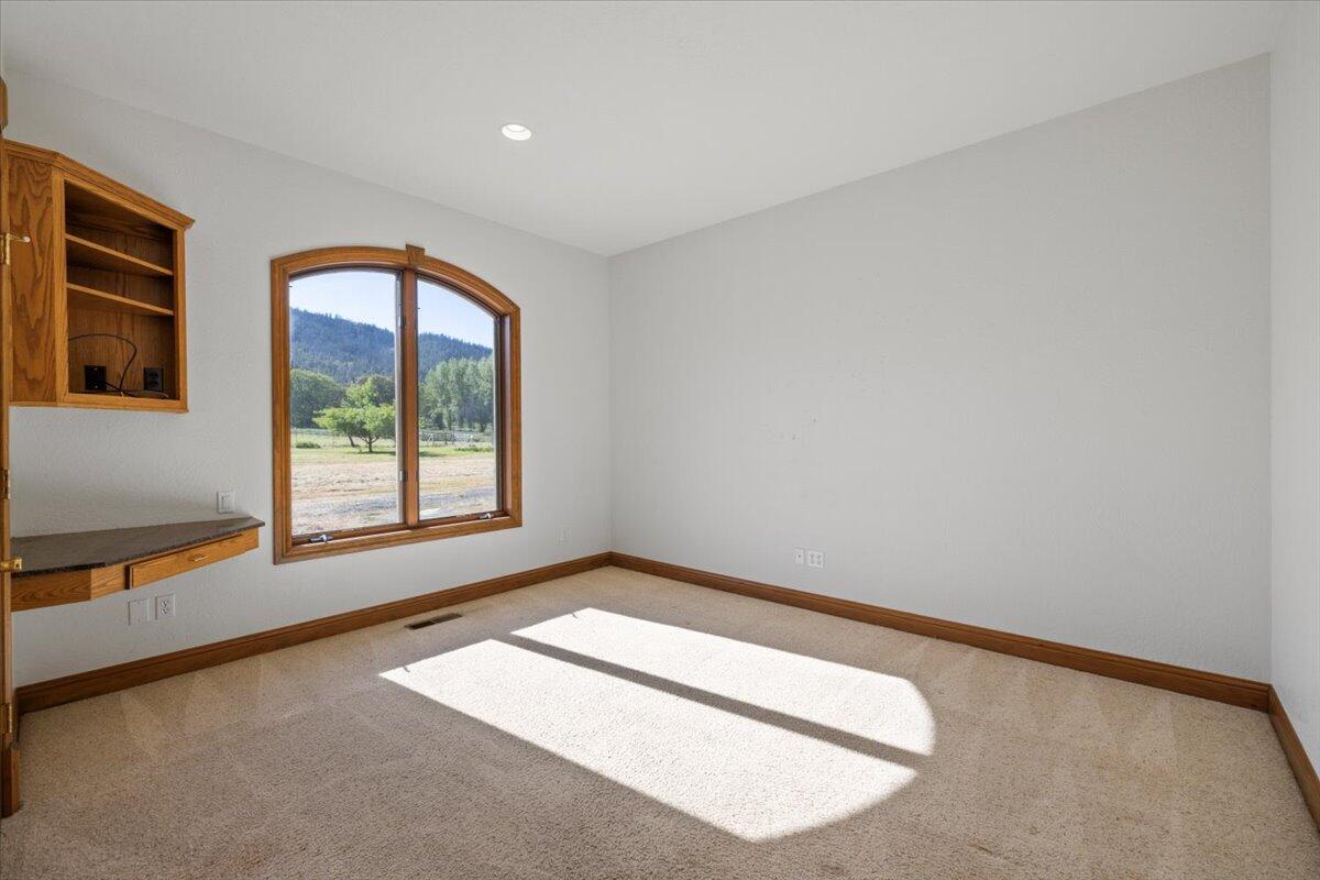 7813 Upper Applegate Road Jacksonville, OR 97530 - Photo 40 of 81 3rd Bedroom