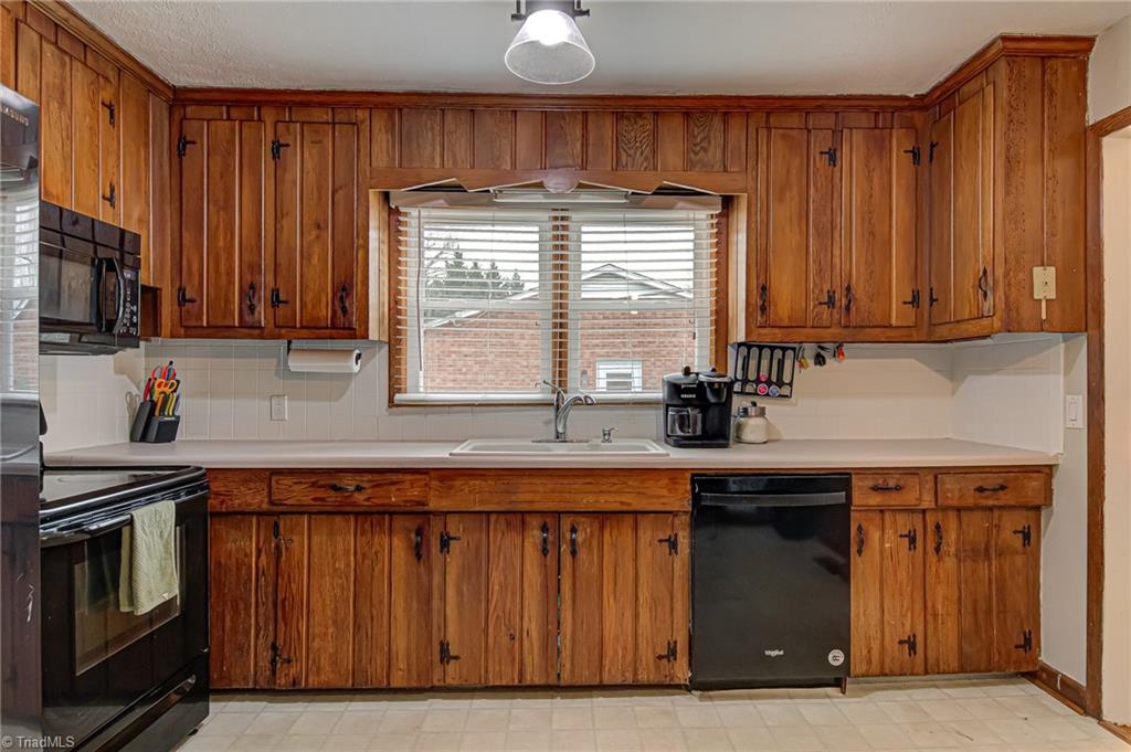 1523 Runabout Road Pfafftown, NC 27040 - Photo 11 of 30 Gallery Image 11