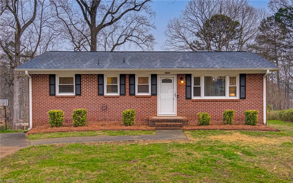 1523 Runabout Road Pfafftown, NC 27040 - Photo 2 of 30 Gallery Image 2