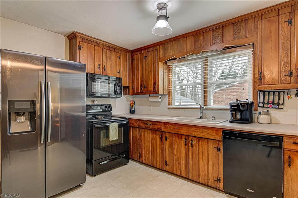 1523 Runabout Road Pfafftown, NC 27040 - Photo 10 of 30 Gallery Image 10