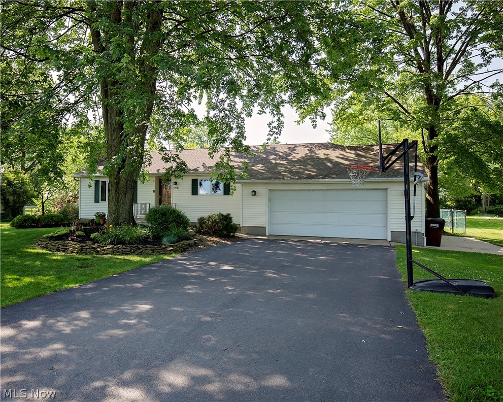 42985 Telegraph Road Elyria, OH 44035 - Photo 3 of 32 Gallery Image 3