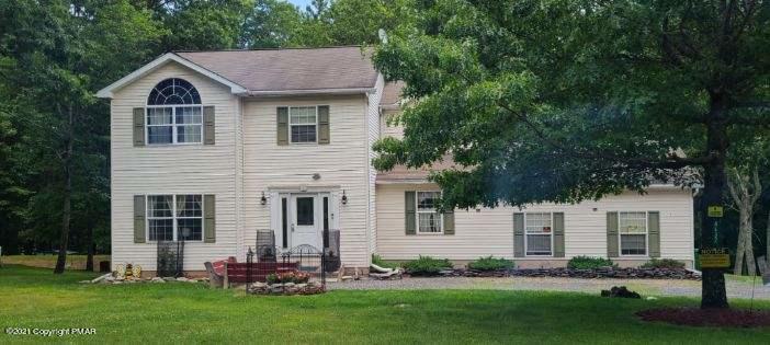4432 Pine Ridge Drive West Bushkill, PA 18324 - Photo 2 of 22 Street View