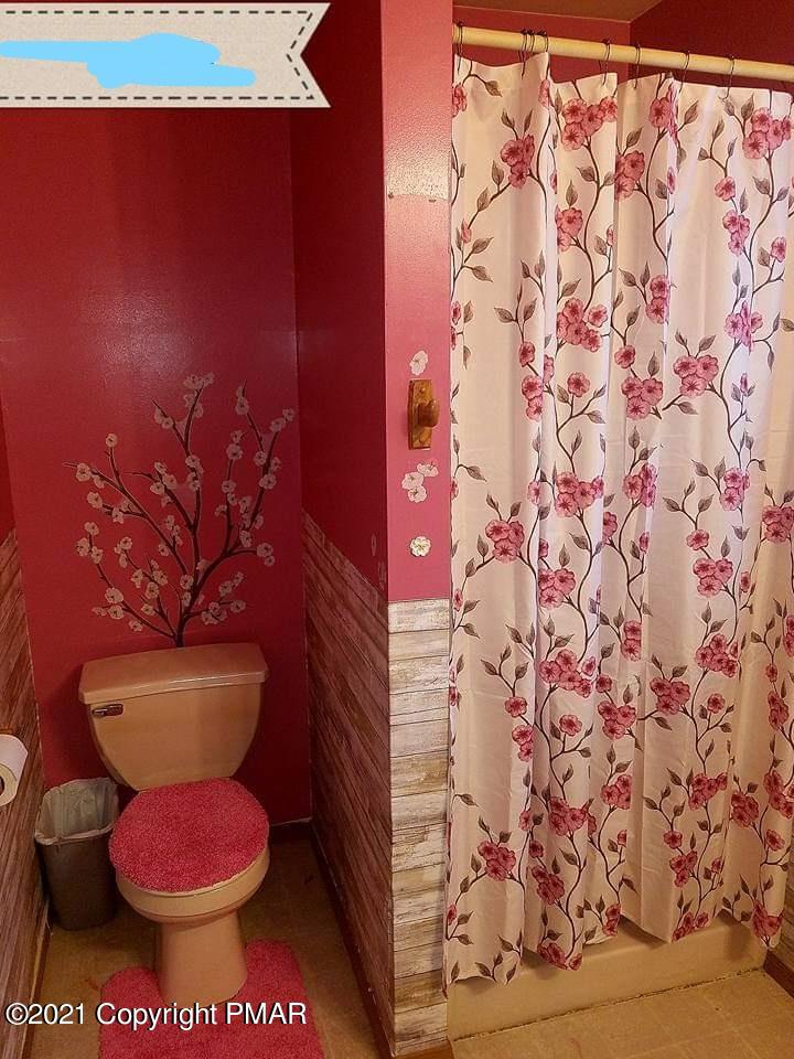 4432 Pine Ridge Drive West Bushkill, PA 18324 - Photo 6 of 22 Master Bath 2