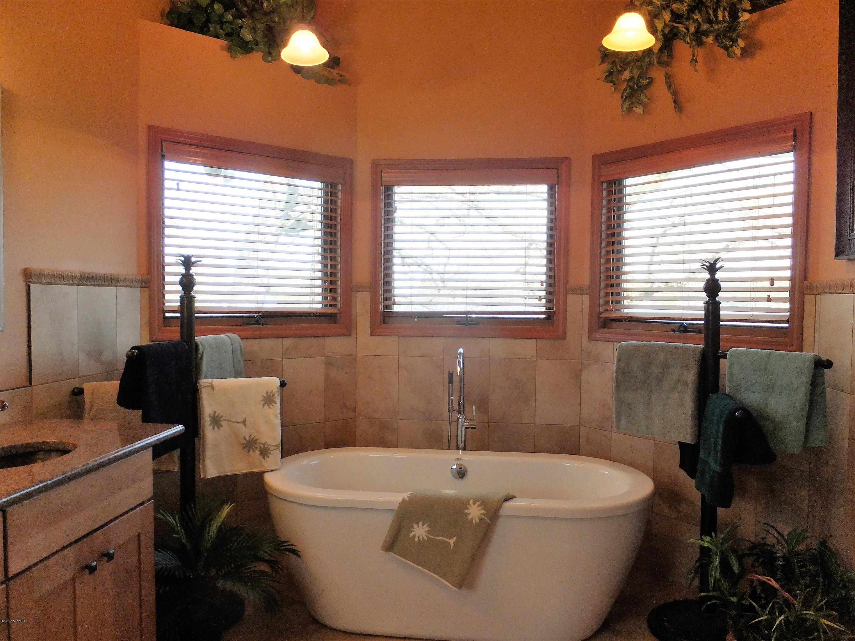 68517 Oak Spring Road Edwardsburg, MI 49112 - Photo 16 of 36 S0312535 (2)