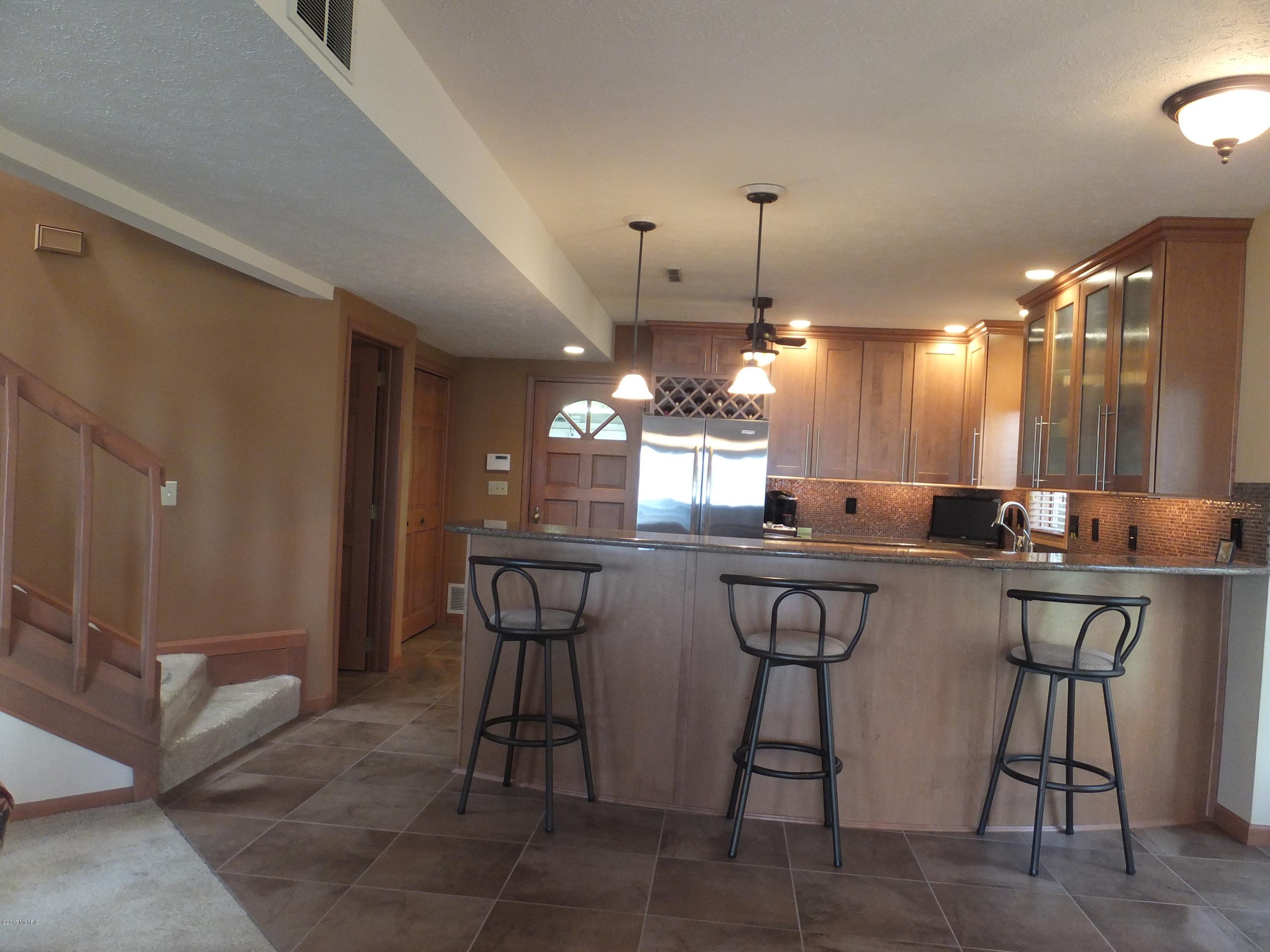 68517 Oak Spring Road Edwardsburg, MI 49112 - Photo 5 of 36 S0202524 (2)