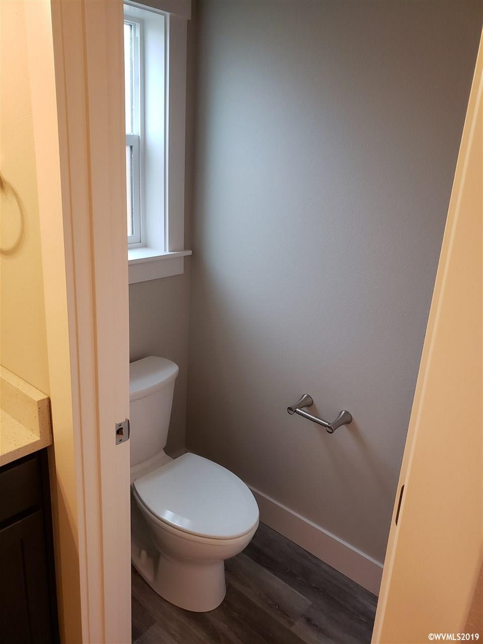 961 Walker Road Lebanon, OR 97355 - Photo 16 of 22 Gallery Image 16