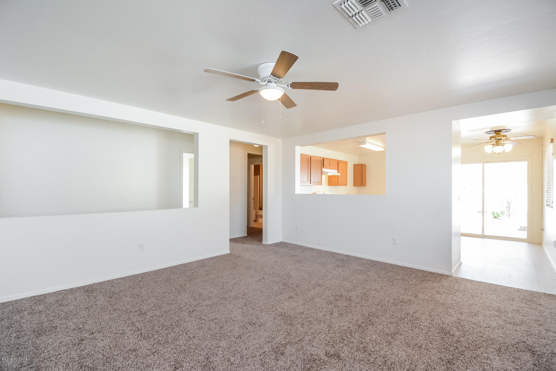 8451 West Razorbill Drive Tucson, AZ 85757 - Photo 8 of 25 Gallery Image 8