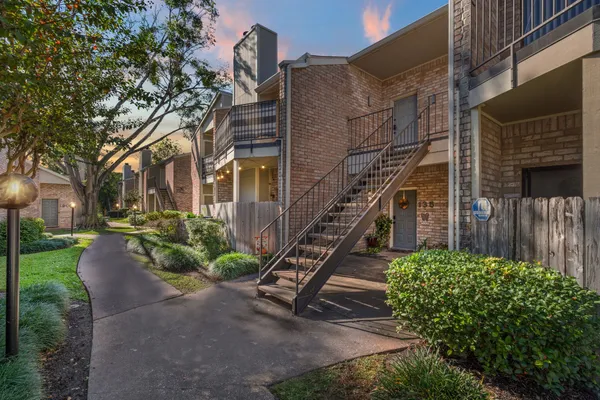 $155,000 | 8100 Cambridge Street, Unit 136, Houston, TX 77054